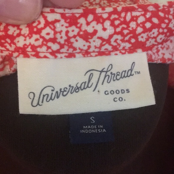 Universal Thread Button Down - Picture 3 of 8